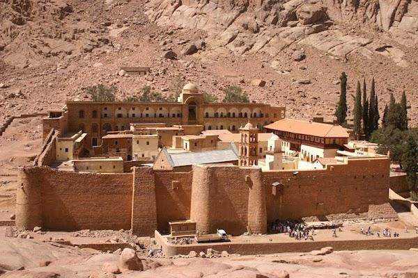 Ketika Cerita Dalam Qur’an Berbeda St Catherine Monastery